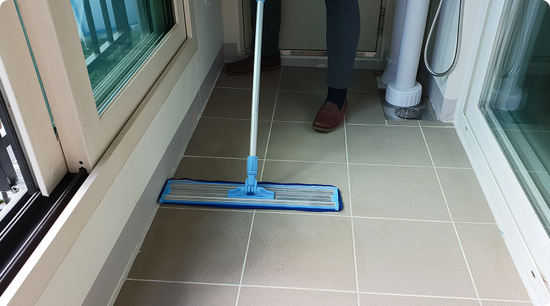 베란다 오염제거