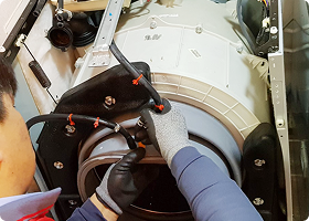 커버 및 세탁조 분리 이미지